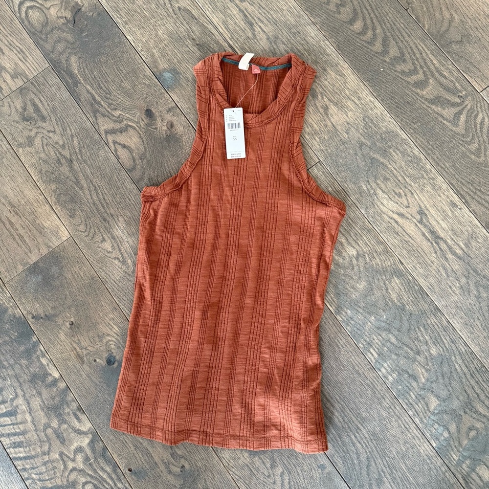Pilcro tank NWT
